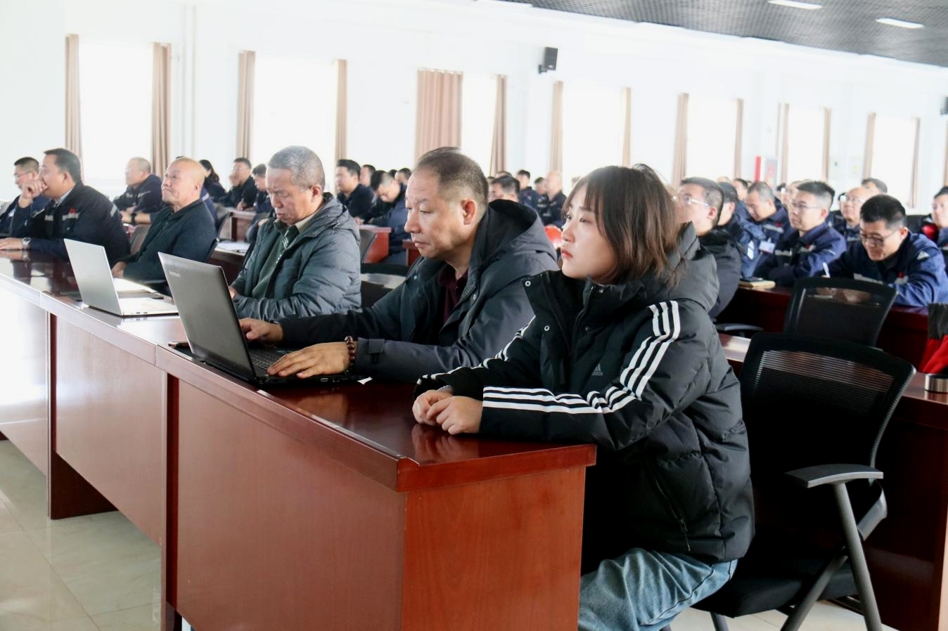 e3fc5178-85be-41b3-a42b-8a4ffae063c5